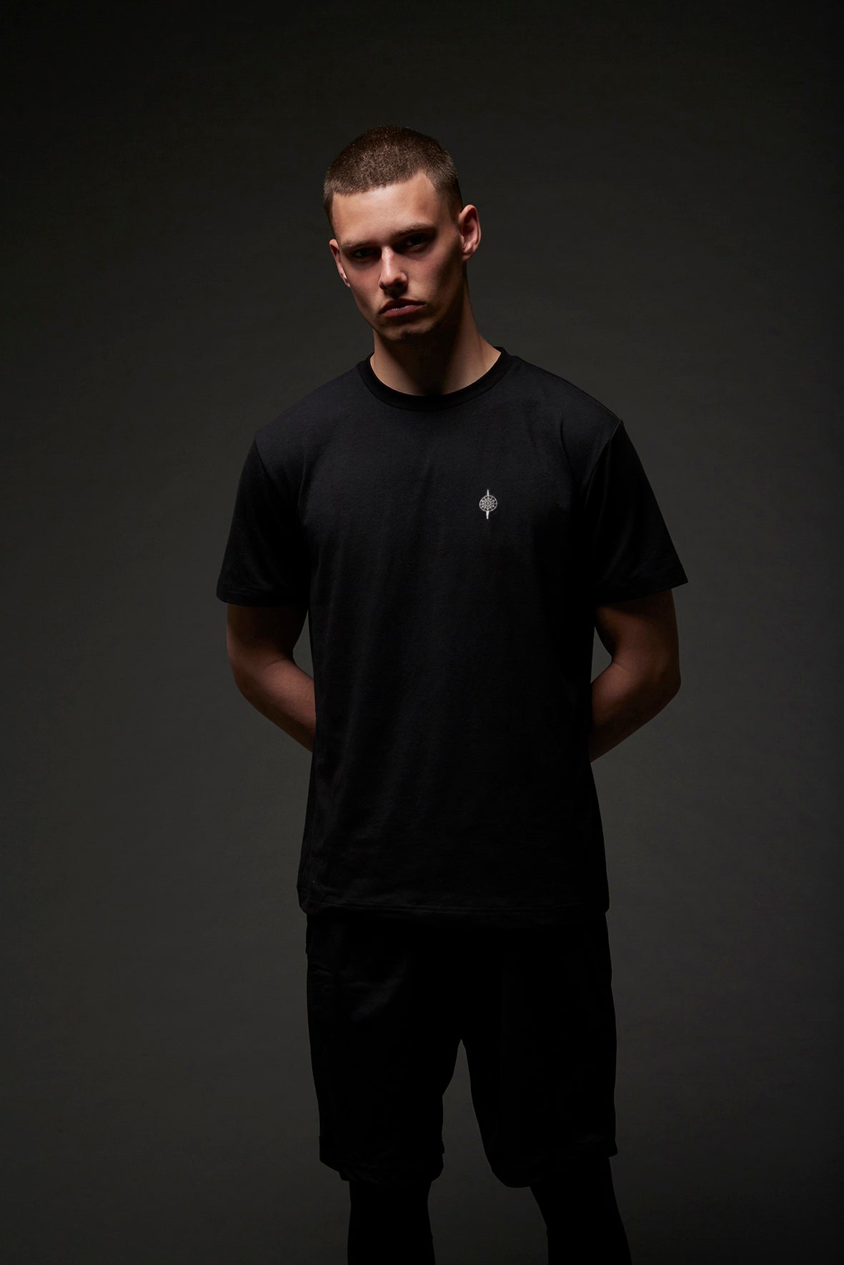 RUNWAY T-SHIRT BLACK