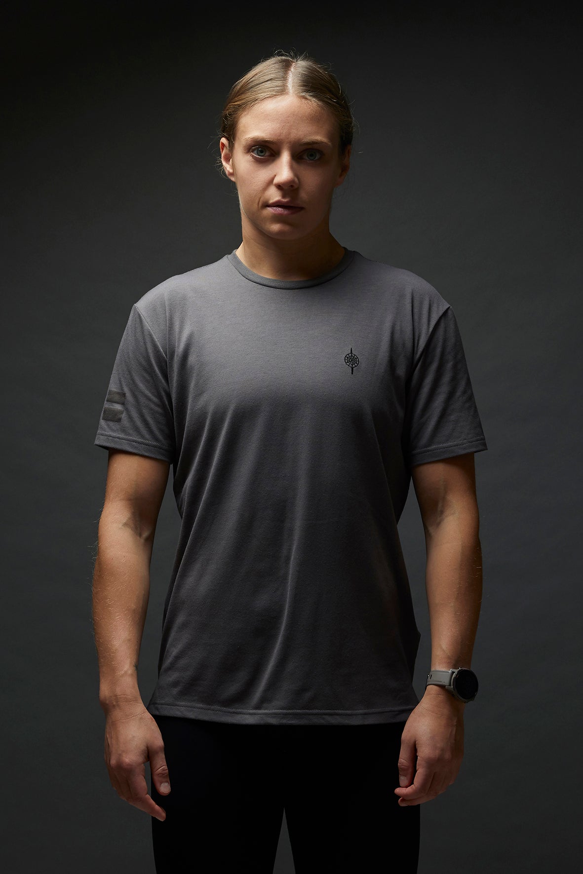 RUNWAY T-SHIRT WARSHIP GRAY.